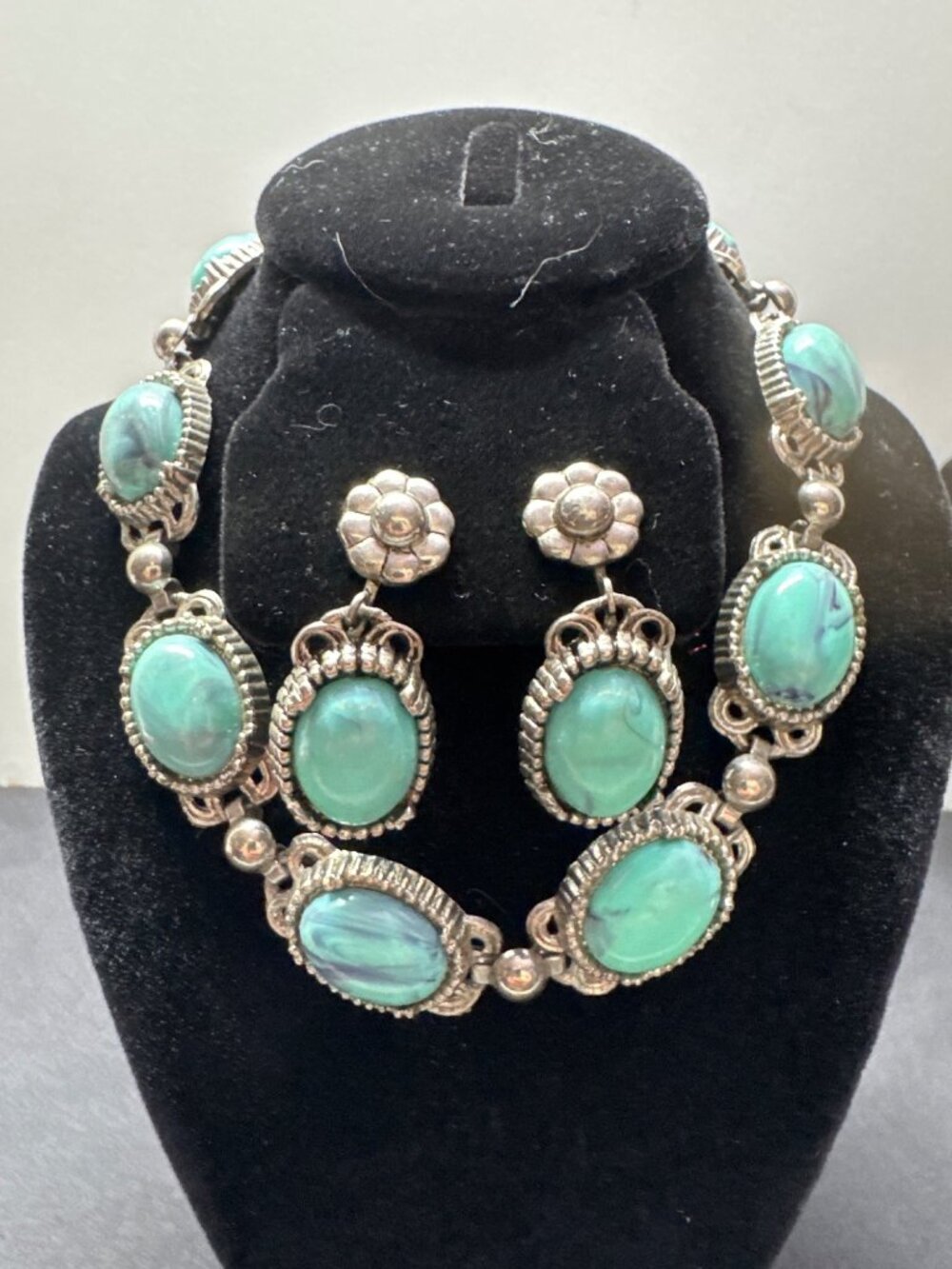 Vintage Silver & Howlite Turquoise Necklace & Clip-On Earrings Set Floral Design